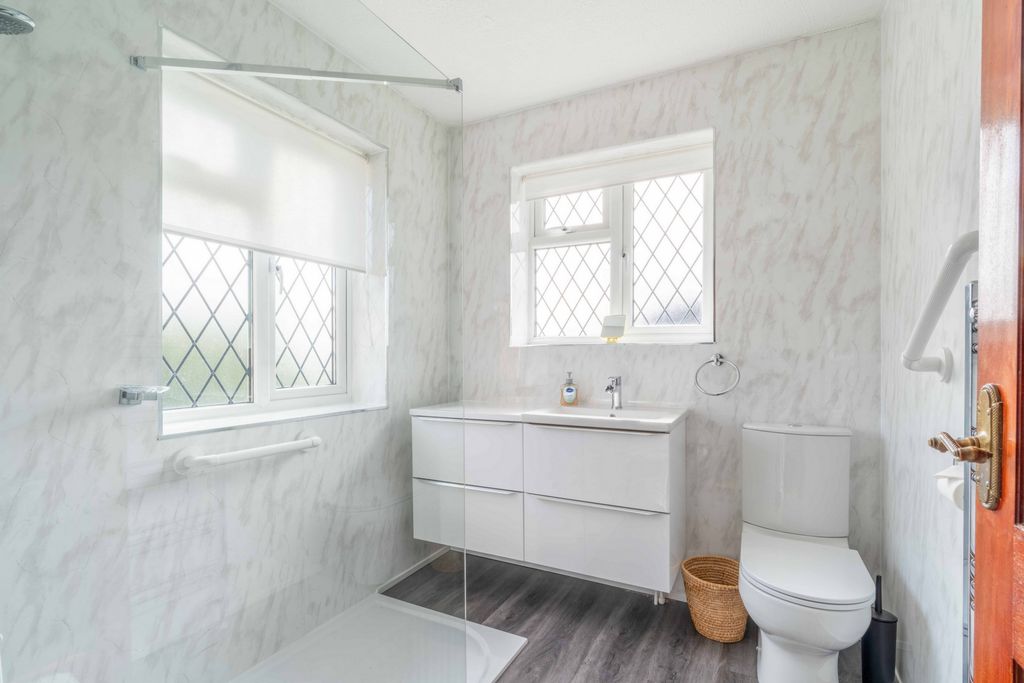 Additional image 19 of 4 bed detached house for saleOsborne Road, Potters Bar EN6