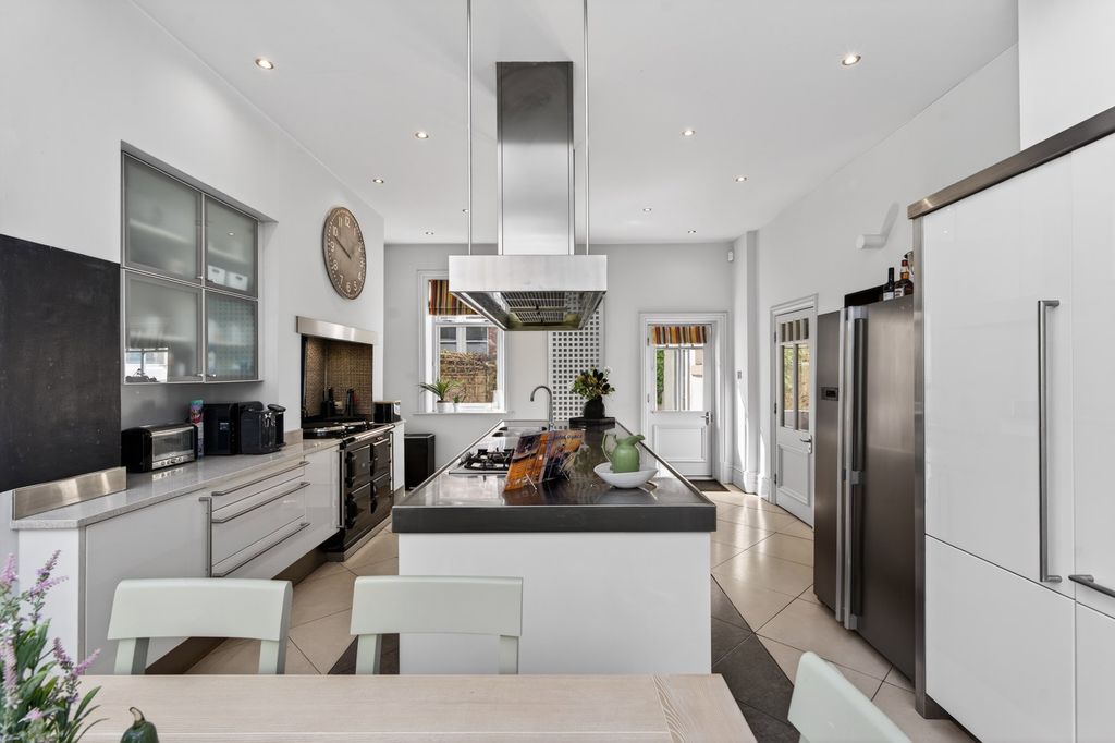Additional image 12 of 6 bed town house for saleSeafield Road, Lytham Saint Anne’S, Lancashire FY8