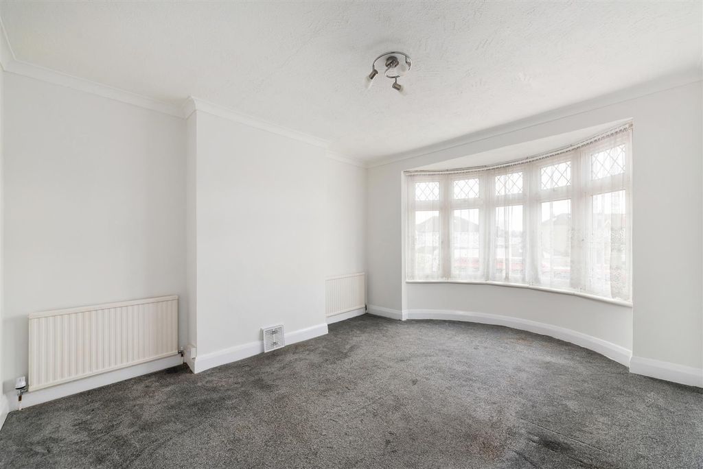 Additional image 8 of 3 bed property for saleLinks Avenue, Morden SM4
