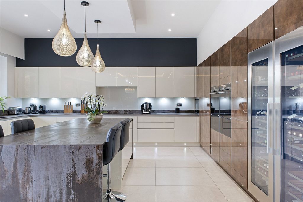 Additional image 4 of 5 bed detached house for saleHenley Road, Marlow, Buckinghamshire SL7