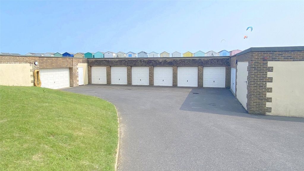 Additional image 17 of 2 bed flat for saleKings Court, Brighton Road, Lancing, West Sussex BN15