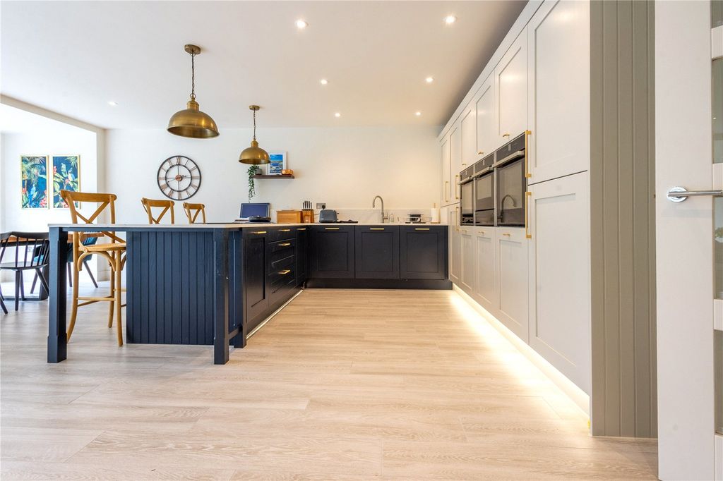 Additional image 4 of 5 bed detached house for saleNairn Road, Poole, Dorset BH13