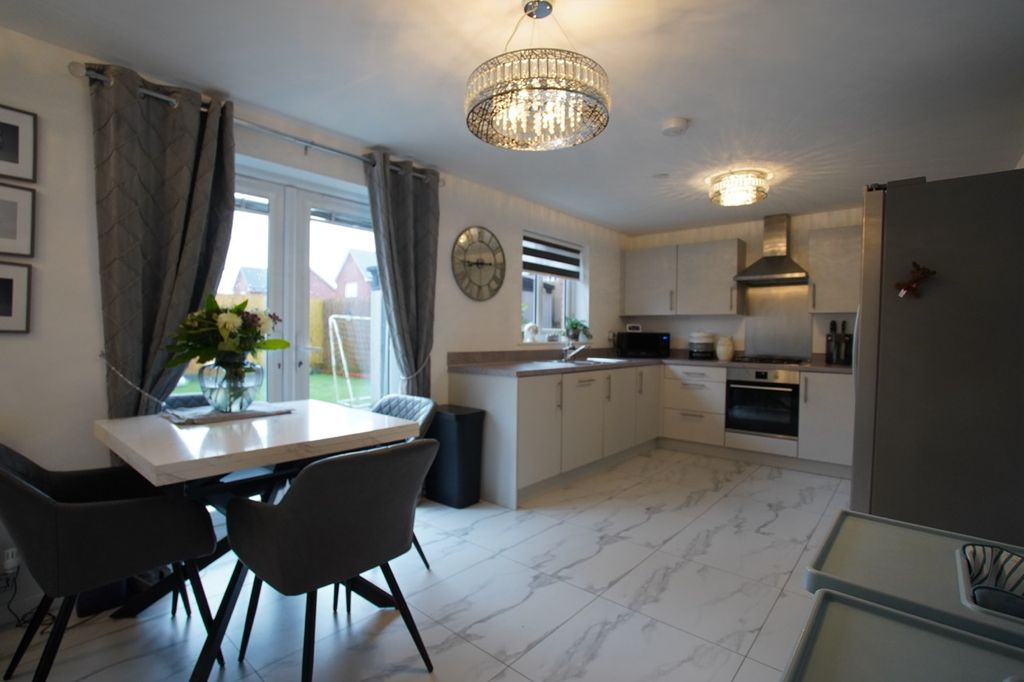 Additional image 3 of 4 bed detached house for saleHeol Y Gylfinir, Llanilid, Pontyclun CF72