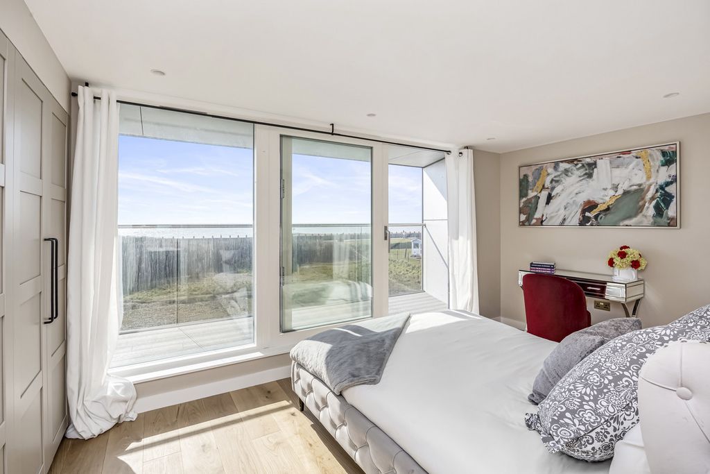 Additional image 11 of 3 bed town house for saleBrighton Road, Lancing BN15