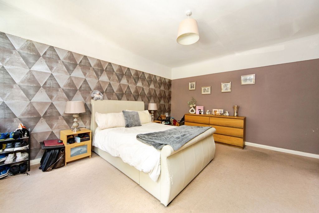 Additional image 7 of 2 bed flat for saleIngestre Road, Prenton CH43