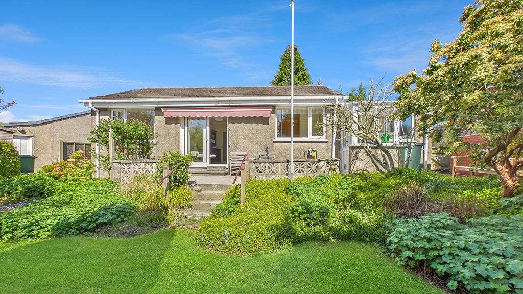3 bed detached bungalow for saleTrinity Drive, Holme LA6 photo 2
