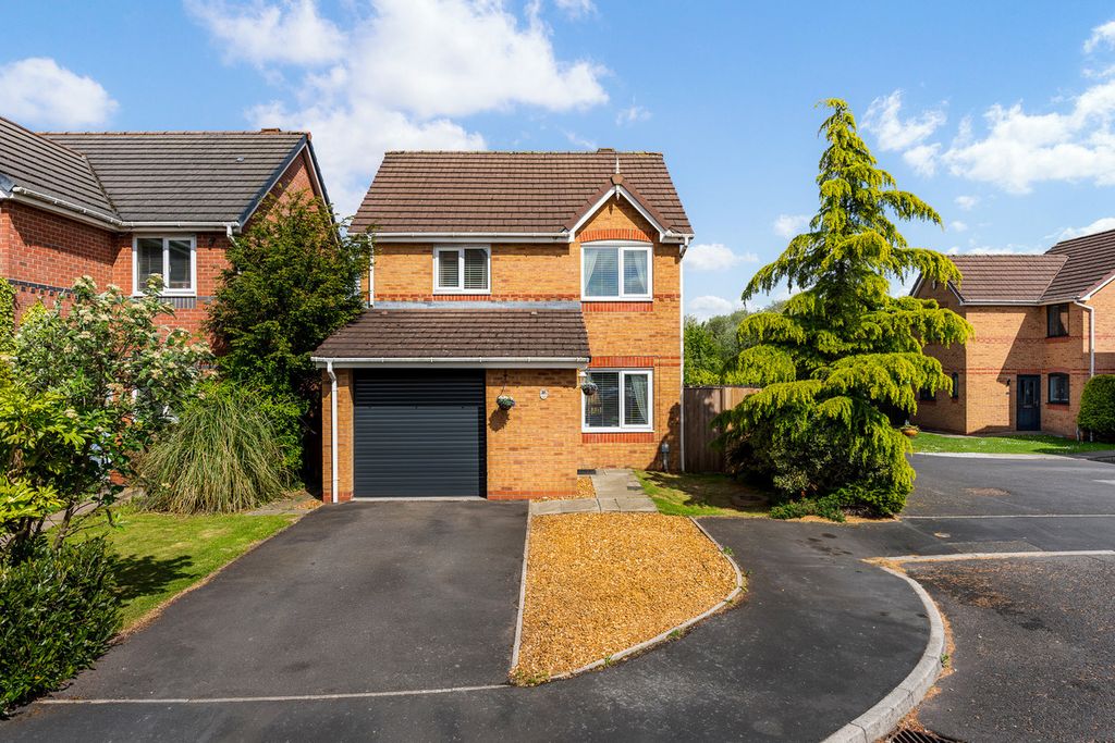 3 bed detached house for salePipit Avenue, Newton-Le-Willows WA12