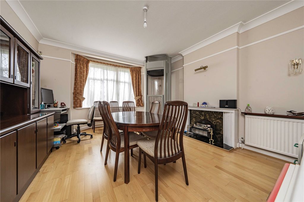Additional image 5 of 4 bed detached house for saleBuxton Drive, New Malden KT3