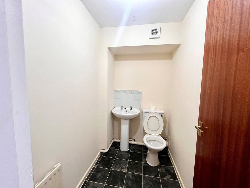 Additional image 8 of 2 bed flat for saleRoan House Way, Macclesfield, Cheshire SK11
