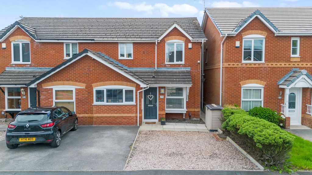 4 bed semi-detached house for saleLatham Avenue, Newton-Le-Willows WA12