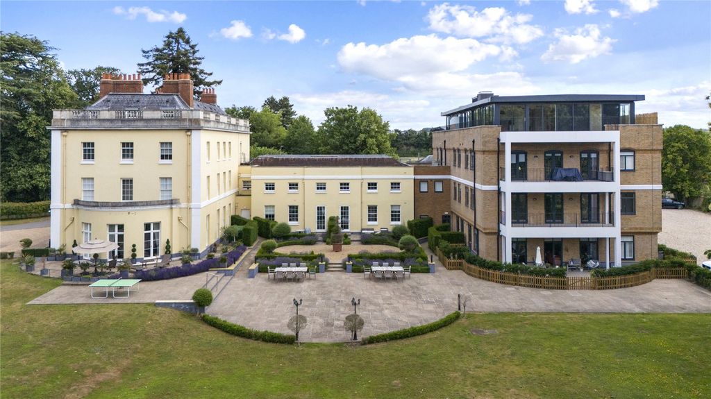 Additional image 2 of 2 bed flat for saleWesthorpe House, Marlow, Buckinghamshire SL7