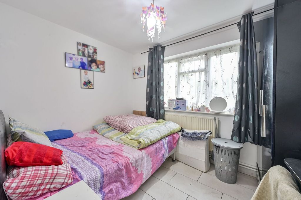 Additional image 7 of 3 bed maisonette for saleLondon Road, Morden SM4