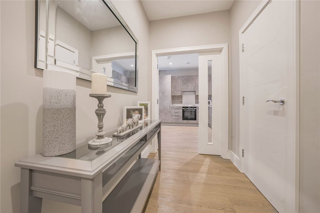 Additional image 5 of 2 bed flat for saleCoombe Road, New Malden KT3