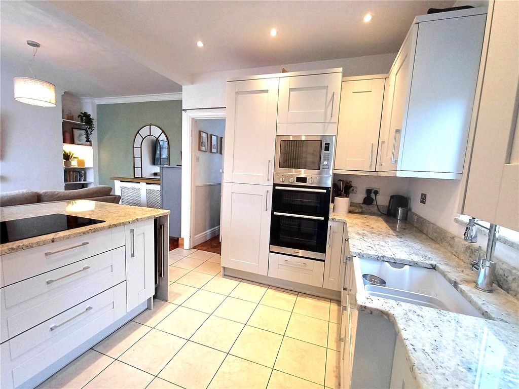 Additional image 5 of 3 bed semi-detached house for salePark Avenue, Porthcawl CF36