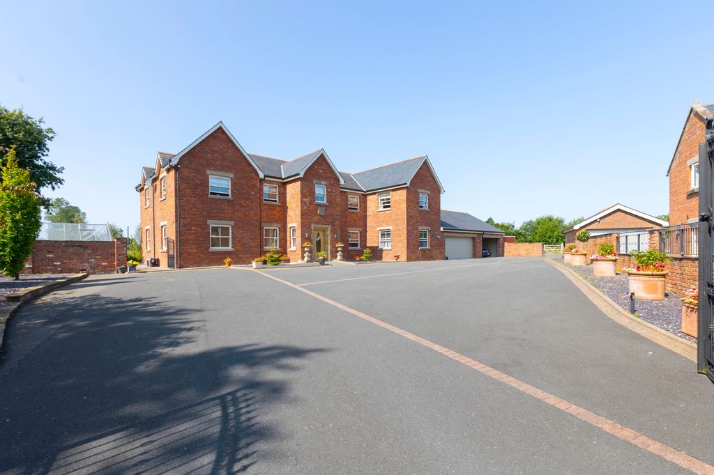 Additional image 2 of 5 bed detached house for saleTudor Avenue, Lea PR4