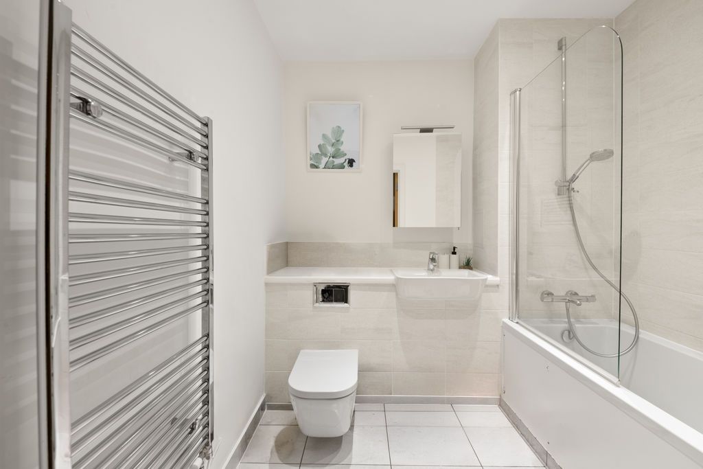 Additional image 7 of 2 bed flat for saleLarkspur Court, Rectory Park Avenue, Northolt UB5