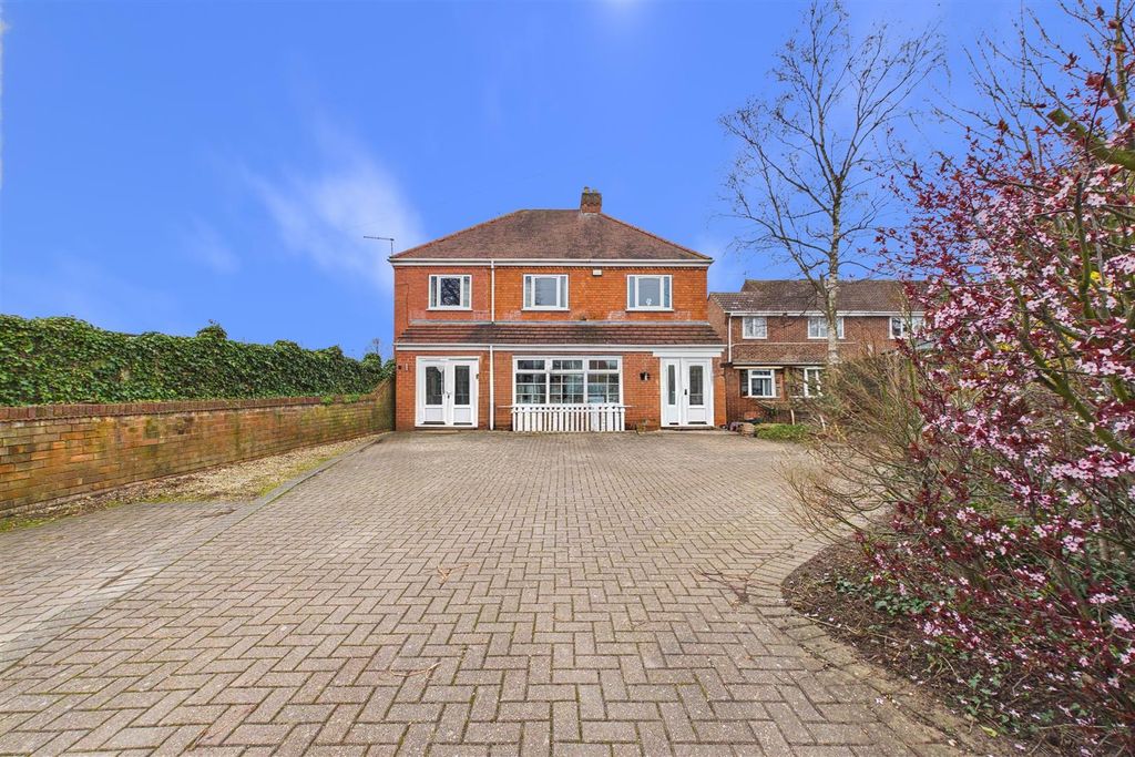 Additional image 2 of 7 bed detached house for saleLondon Road, Balderton, Newark NG24