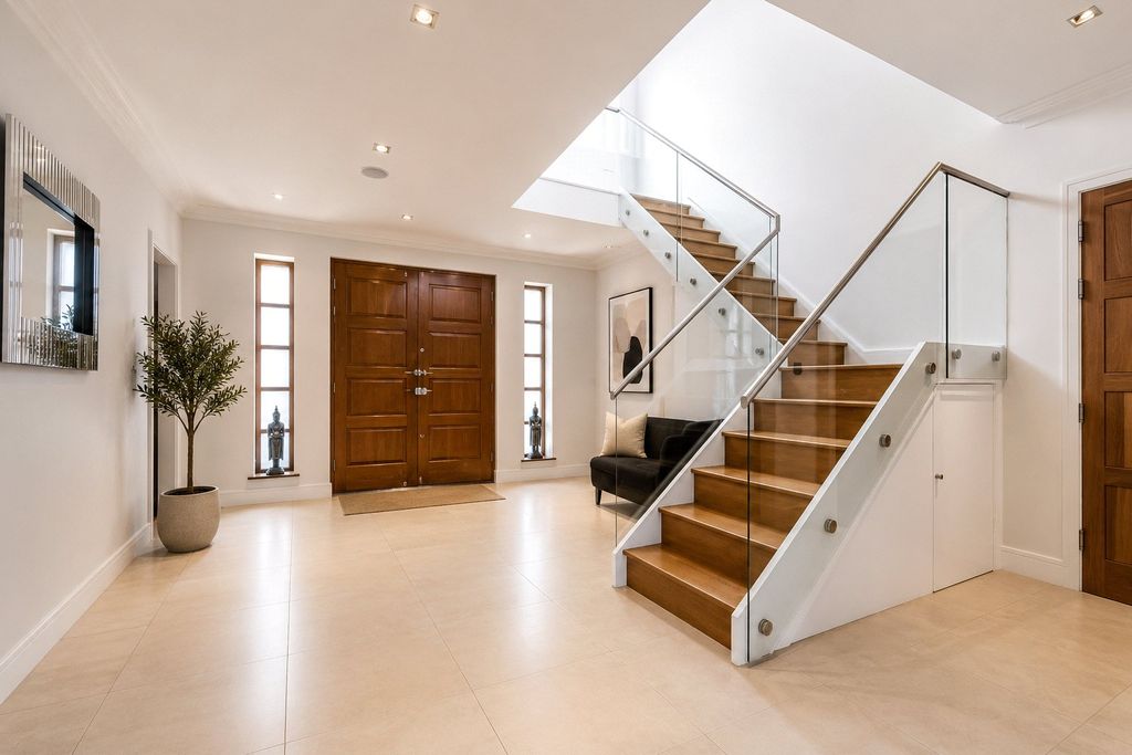 Additional image 2 of 7 bed detached house for saleManor Road, Potters Bar, Hertfordshire EN6