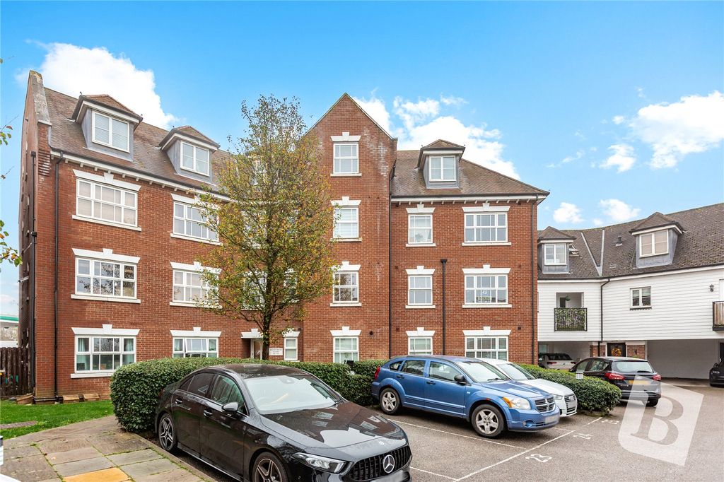 Additional image 2 of 2 bed flat for saleWalter Mead Close, Ongar, Essex CM5