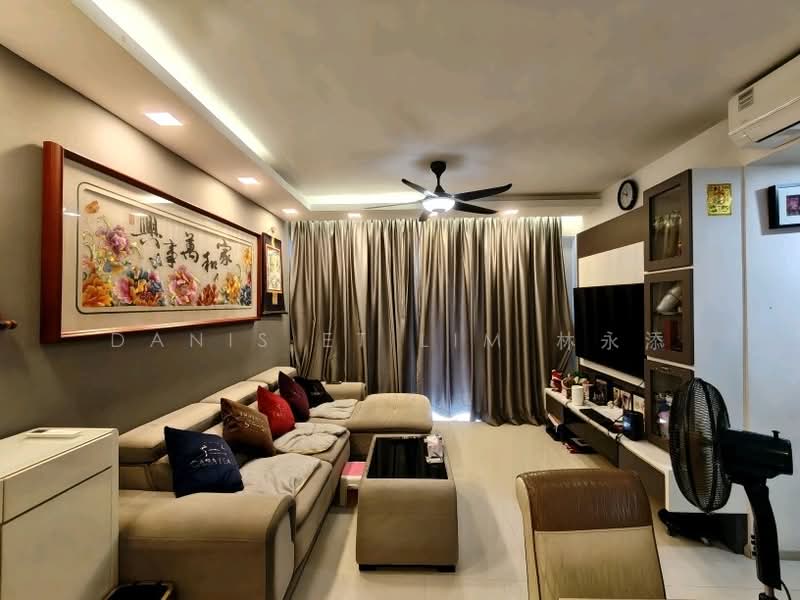 178 Canberra Drive photo 2