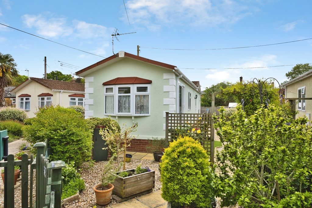 2 bed mobile/park home for saleHurst Park, Martock, Somerset TA12