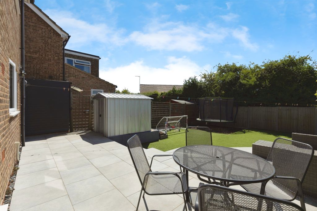 3 bed semi-detached house for saleCotsmore Close, Moreton-In-Marsh GL56