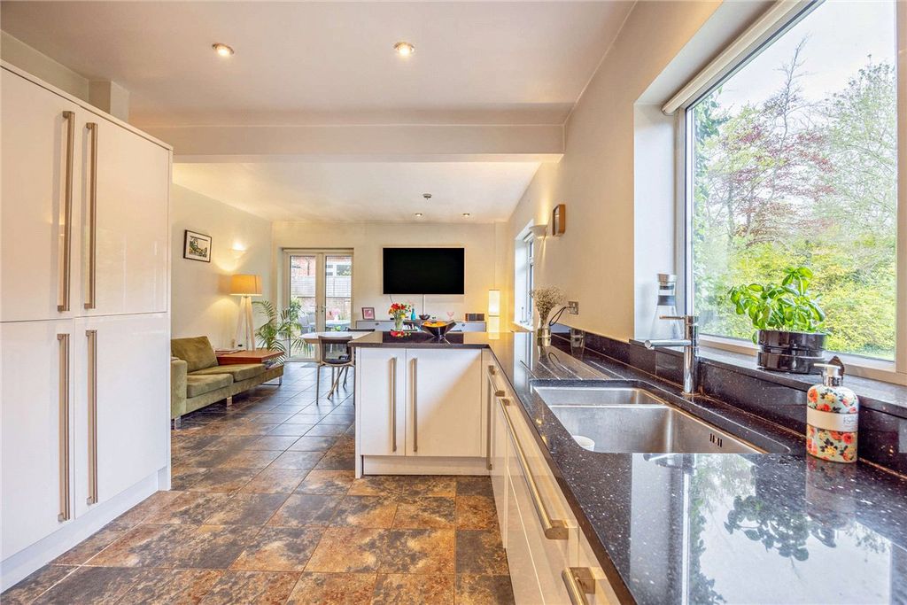 Additional image 9 of 5 bed detached house for saleAndover Road, Newbury, Berkshire RG14