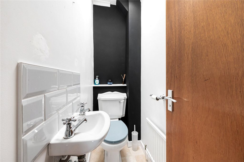 Additional image 20 of 3 bed flat for saleArun Prospect, Station Road, Pulborough, West Sussex RH20