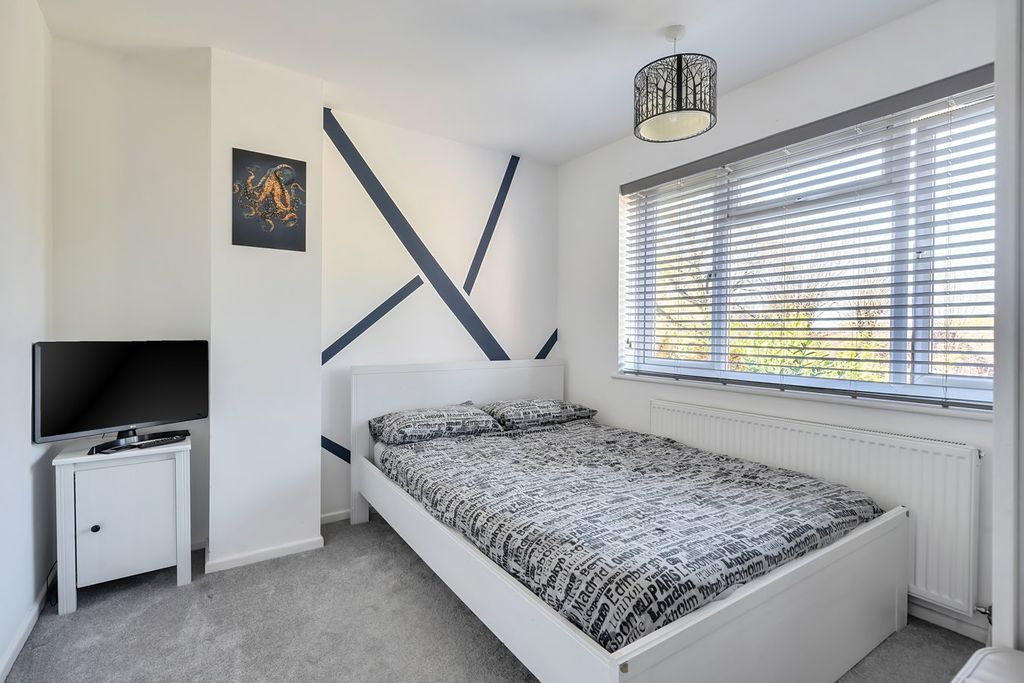 Additional image 7 of 4 bed semi-detached house for saleEssex Street, Newbury RG14