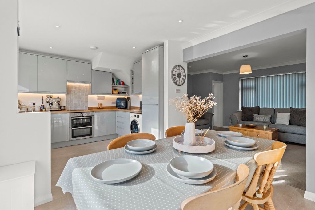 Additional image 12 of 3 bed semi-detached house for saleKings Avenue, Newhaven BN9