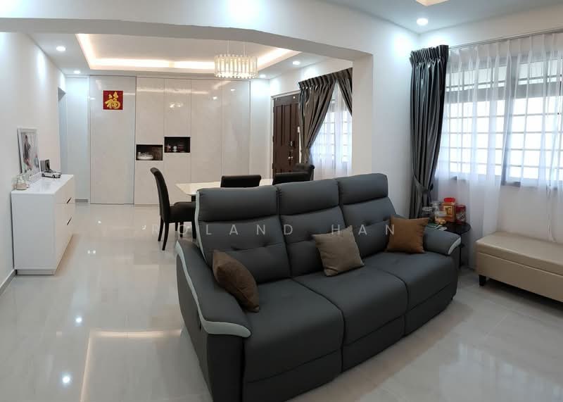 315 Sembawang Vista photo 2