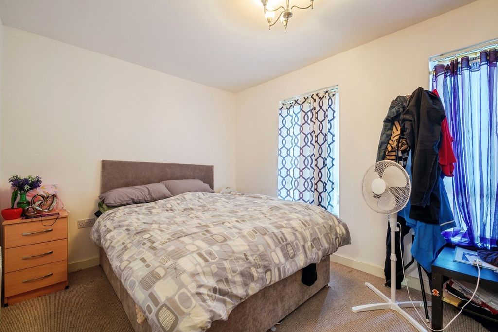 Additional image 6 of 2 bed flat for saleMayfair Court, Prenton CH43