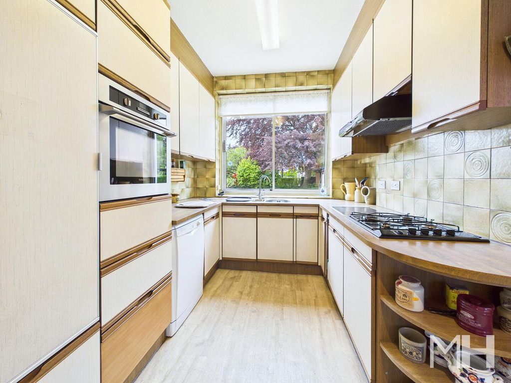 Additional image 11 of 5 bed detached house for saleChurch Avenue, Penwortham, Preston PR1