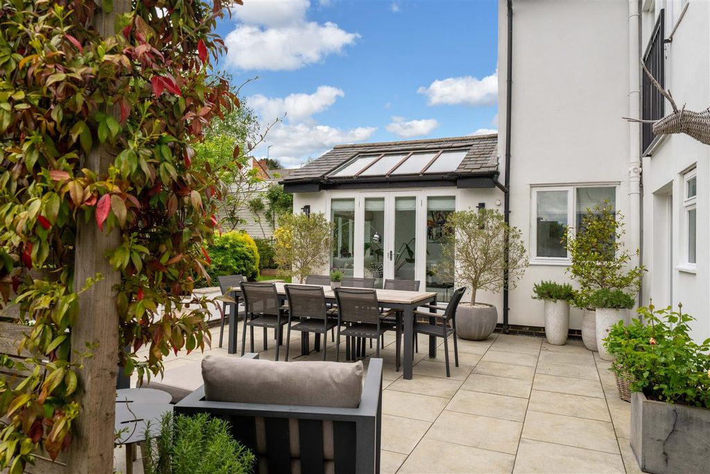 Additional image 30 of 5 bed detached house for salePark Avenue South, Northampton NN3