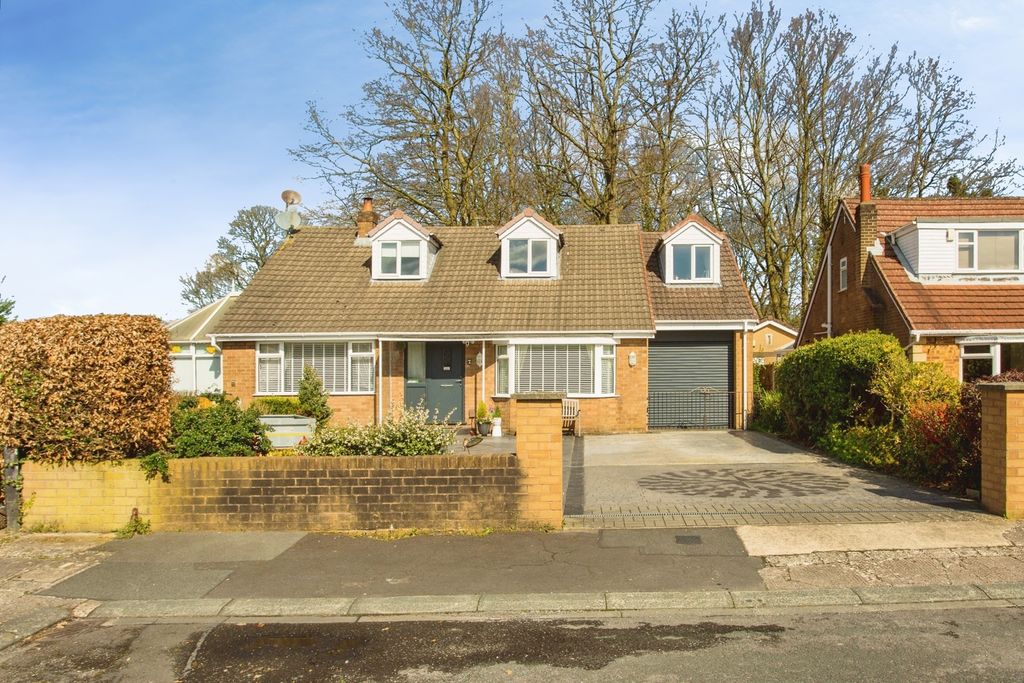3 bed bungalow for saleSt. Andrews Close, Leyland, Lancashire PR25