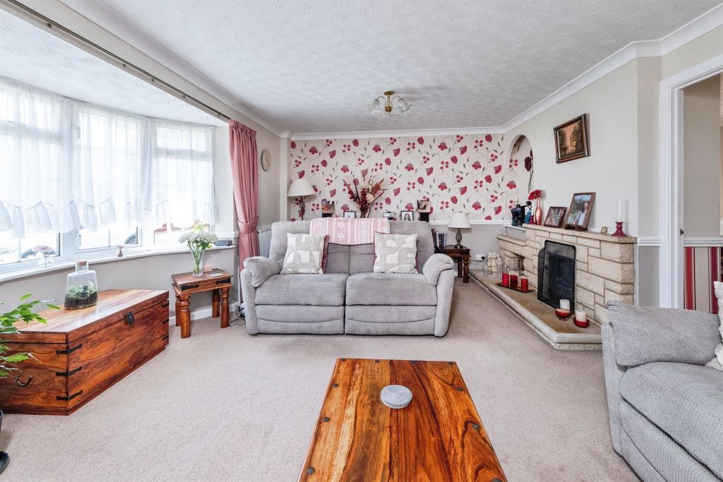 Additional image 6 of 4 bed detached house for saleHemingway Close, Newport Pagnell MK16