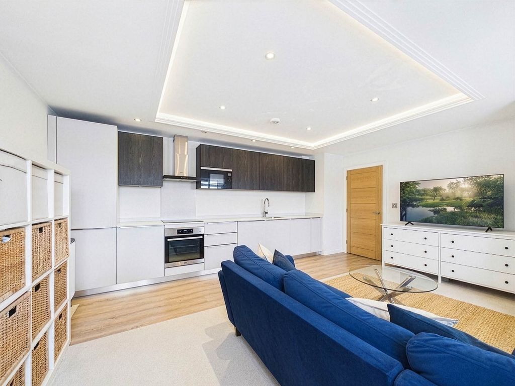 1 bed flat for saleThe Malthouse, Malthouse Square HP27 photo 5