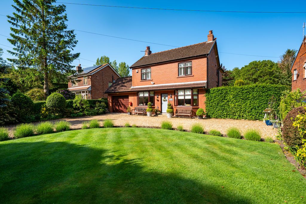 4 bed detached house for sale197 Liverpool Road, Rufford L40