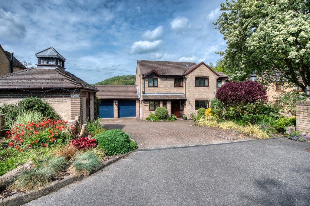 4 bed detached house for saleHollins Wood Close, Lea Bridge, Matlock DE4