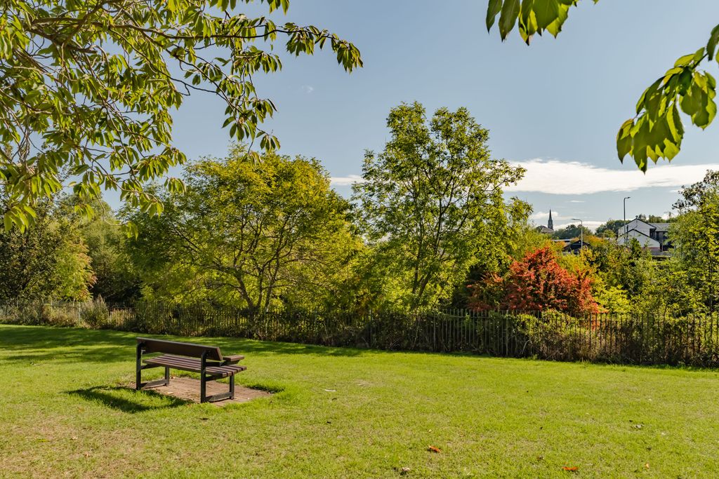 Additional image 25 of 2 bed flat for sale20 Eskview Crescent, Musselburgh EH21
