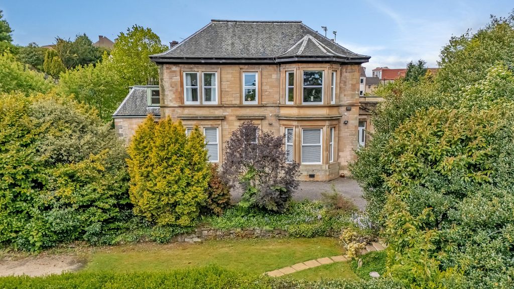 2 bed penthouse for saleHunterhill Road, Paisley PA2
