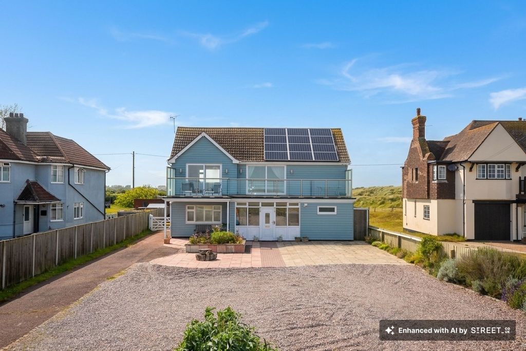 4 bed detached house for saleCoast Road, Littlestone TN28