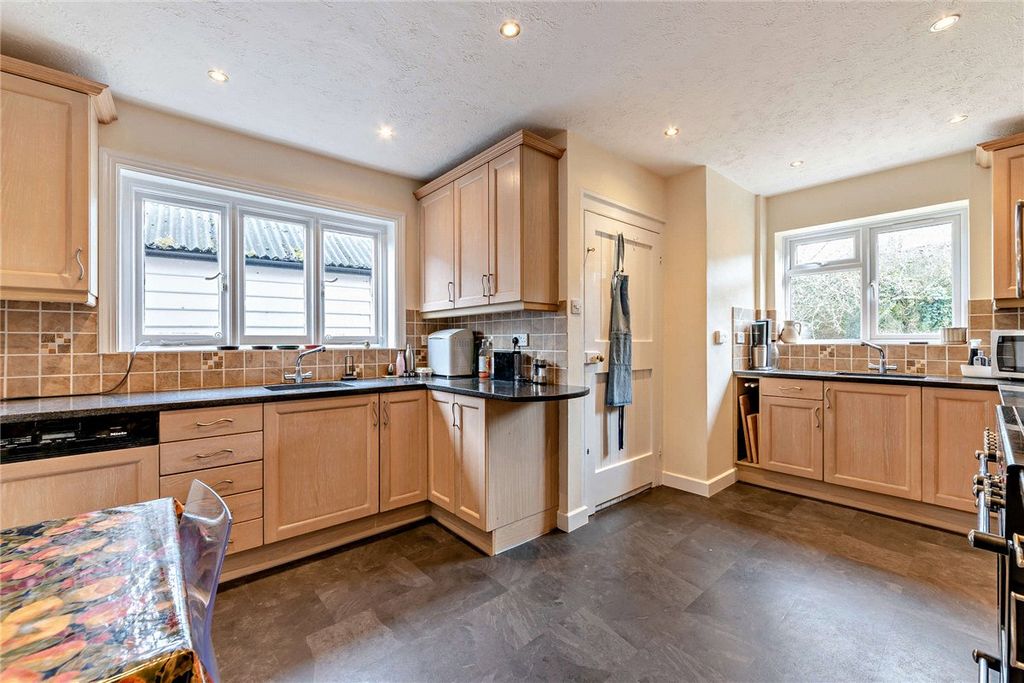 Additional image 5 of 5 bed detached house for saleAndover Road, Newbury, Berkshire RG14