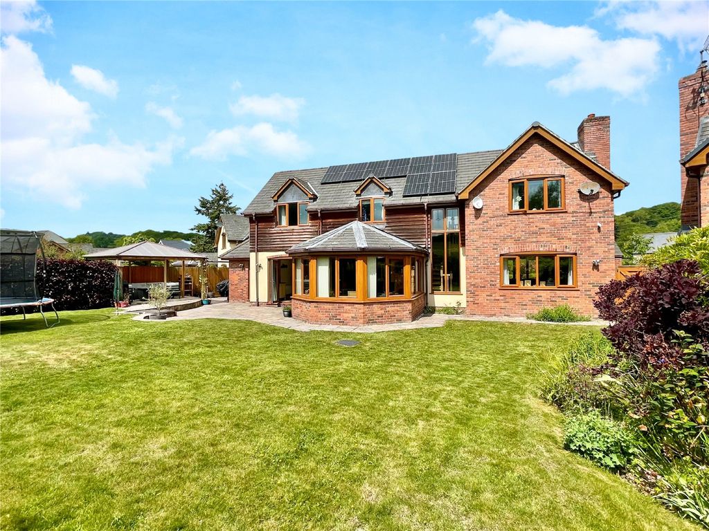 4 bed detached house for saleGroes Close, Groesllwyd, Guilsfield, Welshpool SY21
