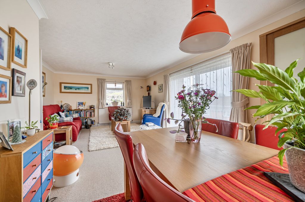 3 bed flat for saleBalfours, Sidmouth, Devon EX10 photo 4