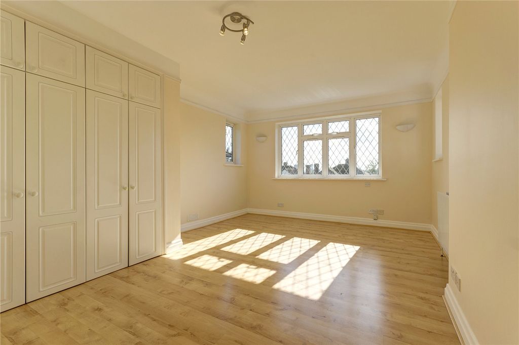 Additional image 7 of 4 bed link detached house for saleBurghley Avenue, New Malden KT3