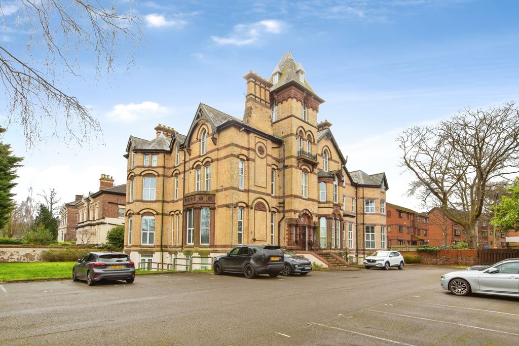 2 bed flat for saleBeresford Road, Prenton, Merseyside CH43