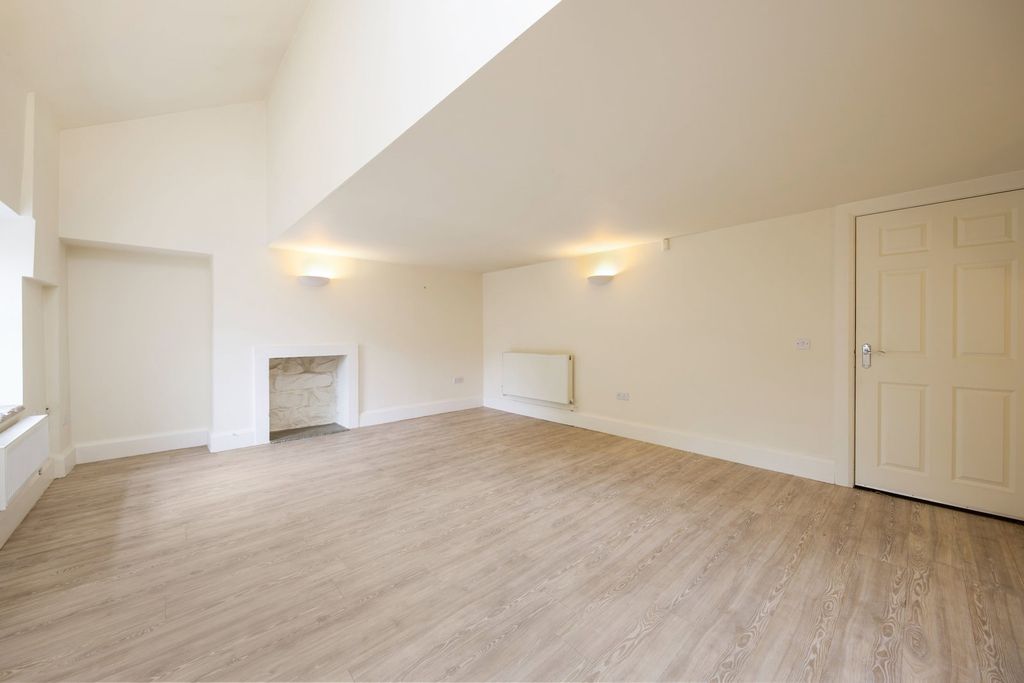 2 bed flat for sale42 Matlock Green, Matlock DE4 photo 5