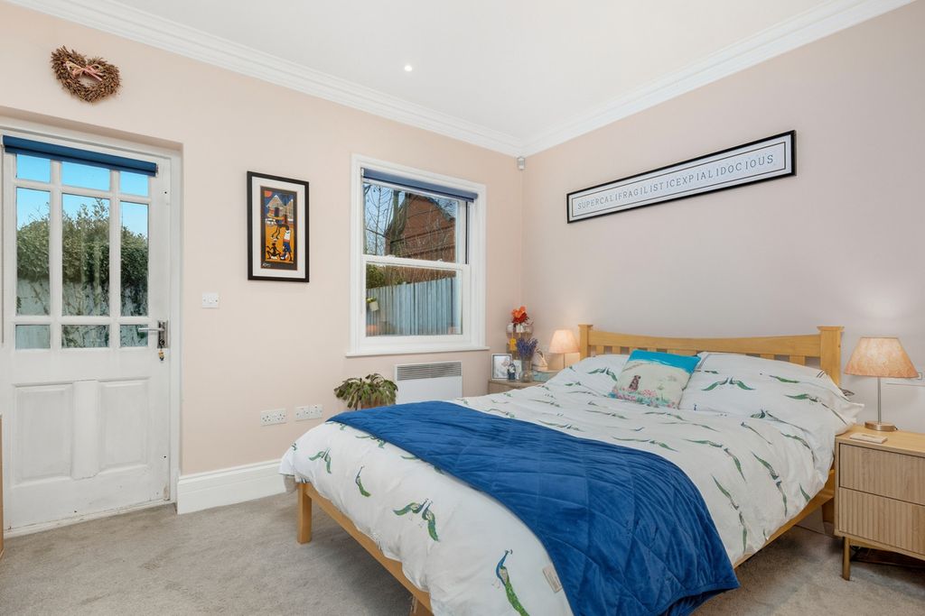 Additional image 9 of 2 bed flat for saleThornton House 21 Kenilworth Road, Leamington Spa, Warwickshire CV32