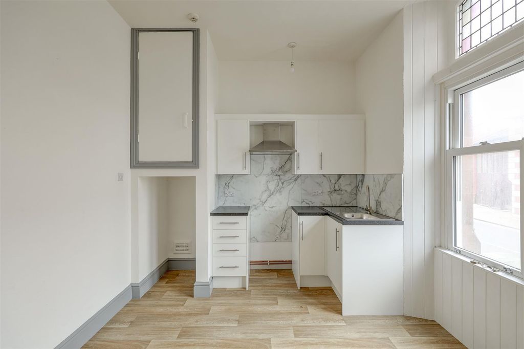 8 bed property for saleCastlegate, Penrith CA11 photo 3